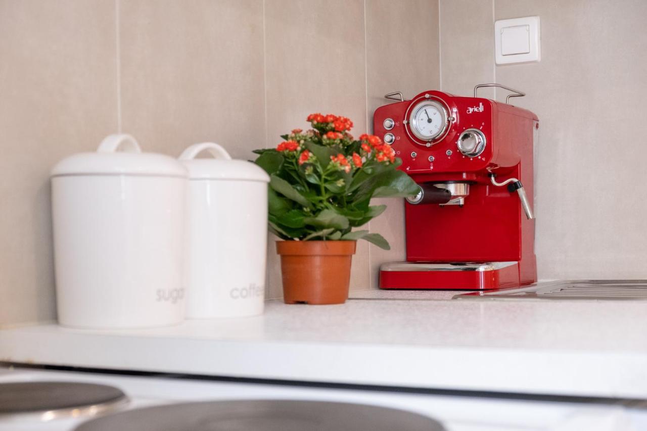 Nadiona Suites Red & Cream Corfu  Zewnętrze zdjęcie